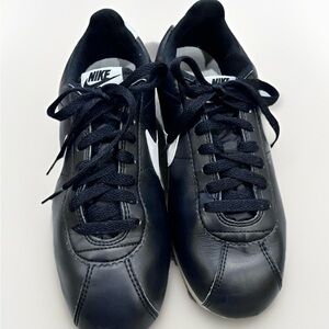 Nike Cortez Basic Leather Black White OG Womens  Shoes 88741-010 Size 9